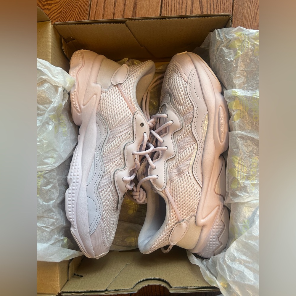 adidas Ozweego J Sneakers – Blush Pink – NWT– US 6.5 kids, fits like 7.5 women